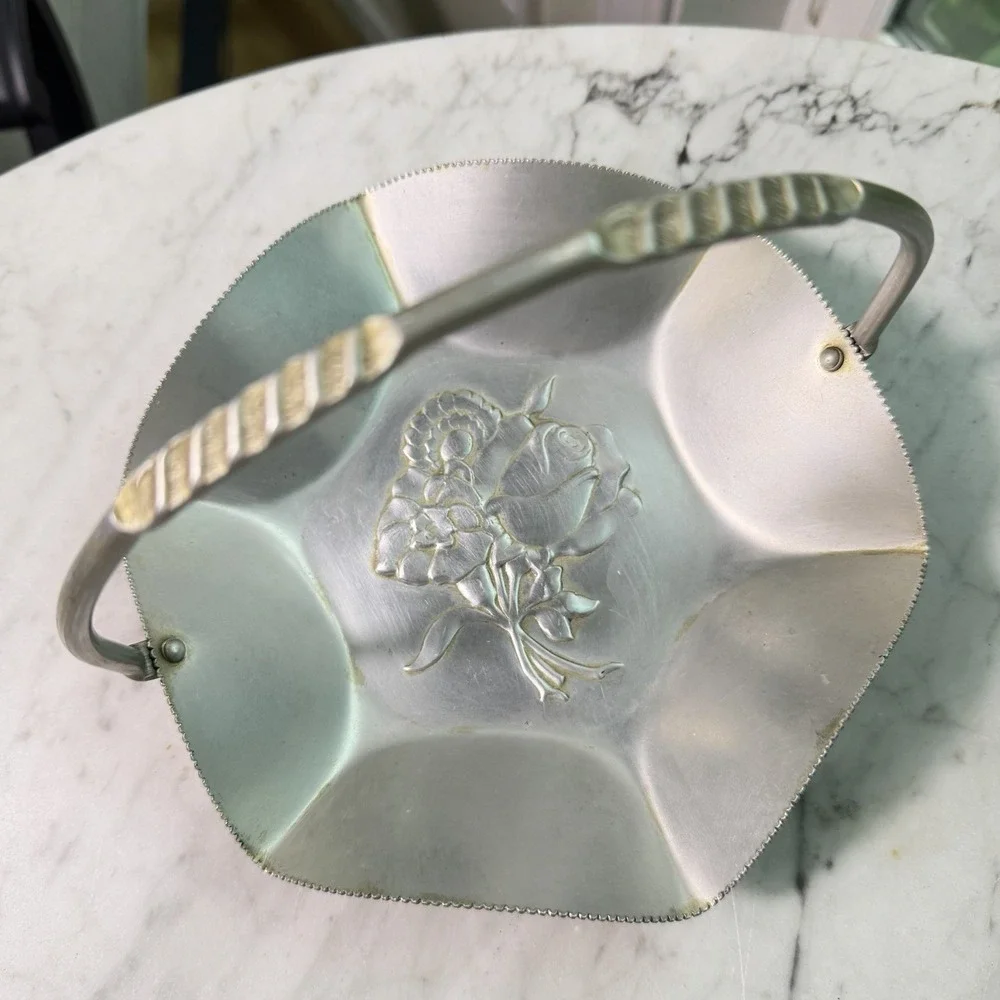 VTG 50s NASCO Italy Hammered Aluminum Basket Rose Motif Mid Century‎ Modern MCM